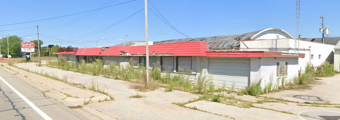 Johhnys Skate Center (Johnnys Bandstand, Johnnys Entertainment) - From Web Listing (newer photo)